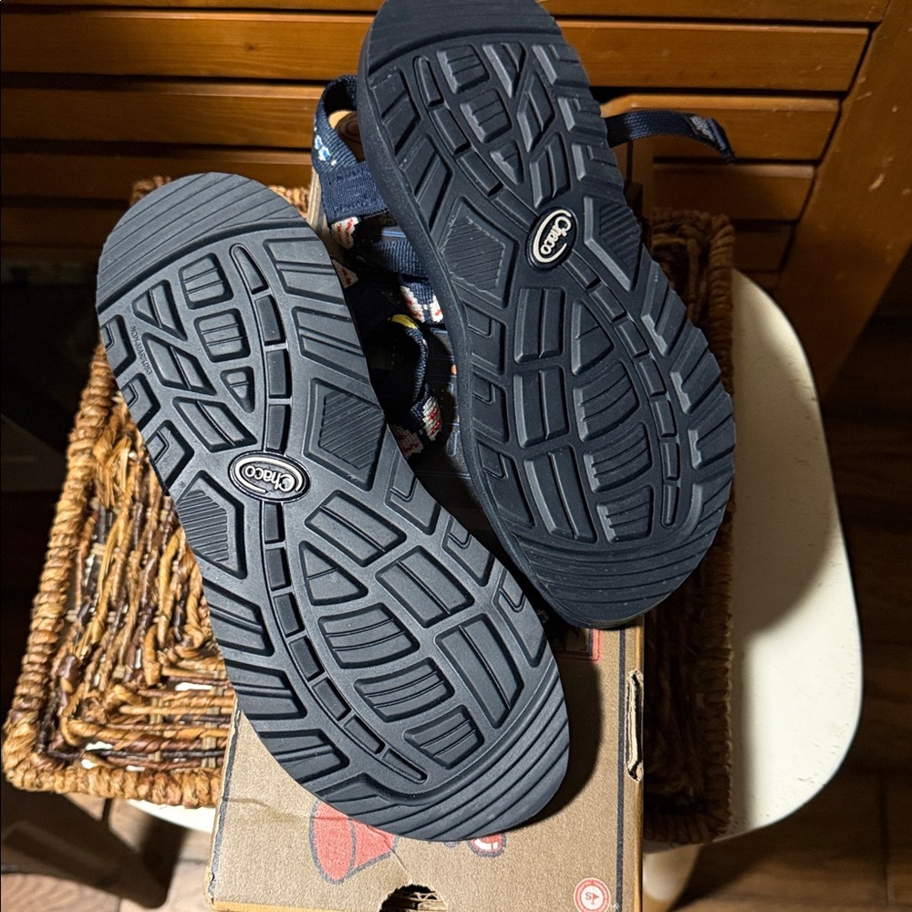 Chaco PAC -MAN Scaredy Ghost 👻 Sandals Sz 9 BNIB - Picture 5 of 7
